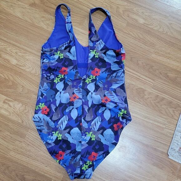 Athleta Twilight Tropical 1-Piece Swimsuit M - Picture 3 of 9